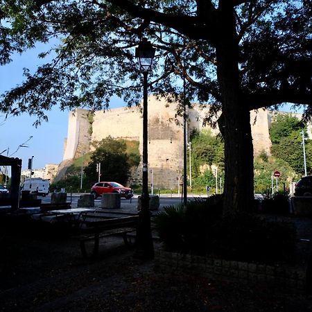 Le Perroquet Fringant, Rue Pietonne Et Quartier Historique Apartment Caen Bagian luar foto